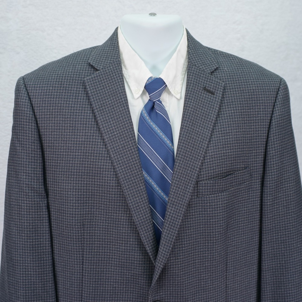 Calvin Klein Wool Silk Blue‎ Gray Plaid Sport Coat 40L Tagged 42L Can Be Worn As